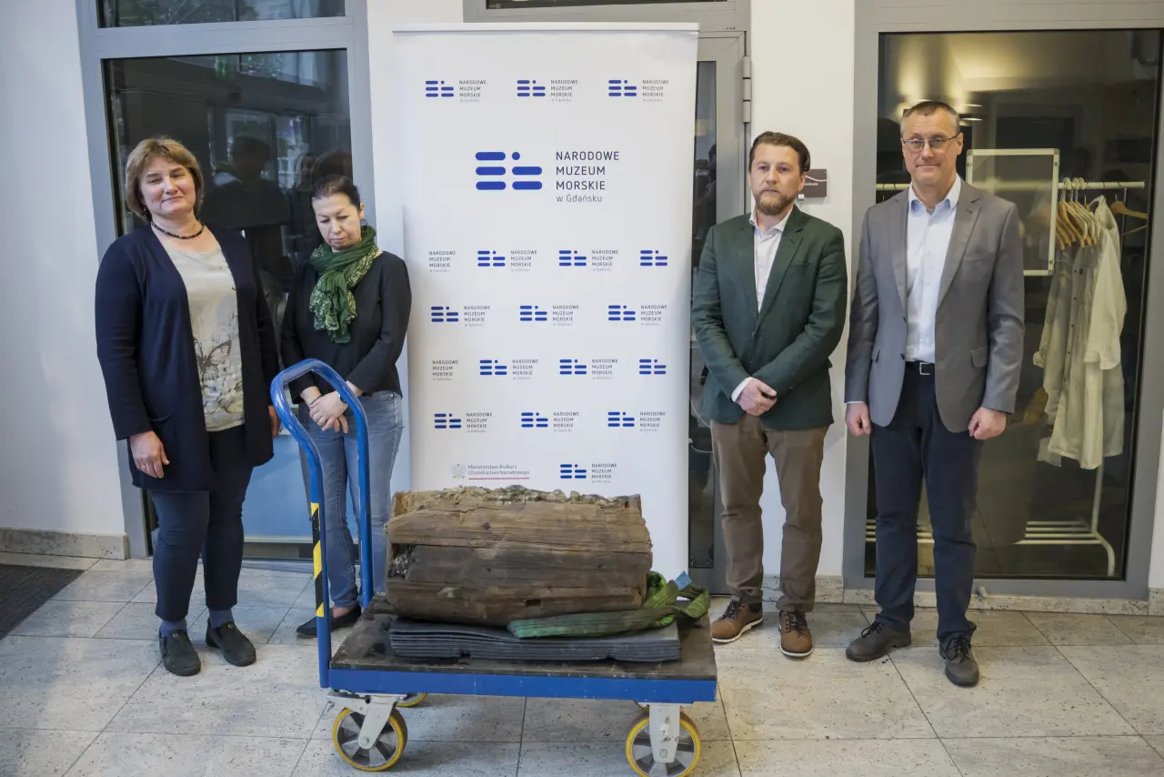 Oficjalna prezentacja beczki w Narodowym Muzeum Morskim w Gdańsku/nnm.pl