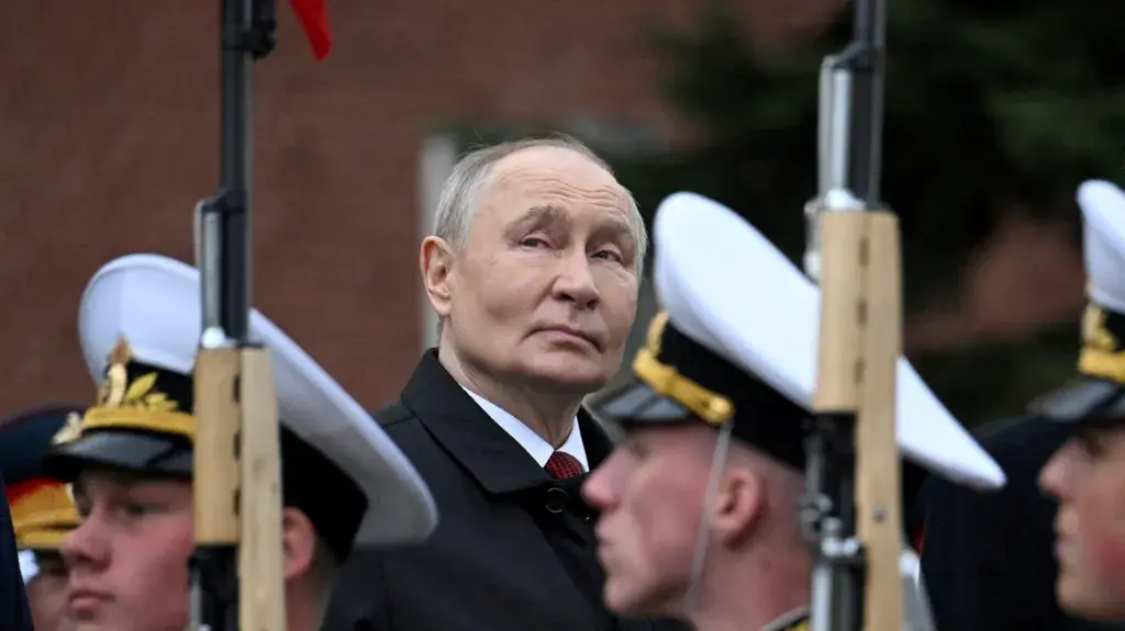 Władimir Putin na Placu Czerwonym, Źródło: Reuters
