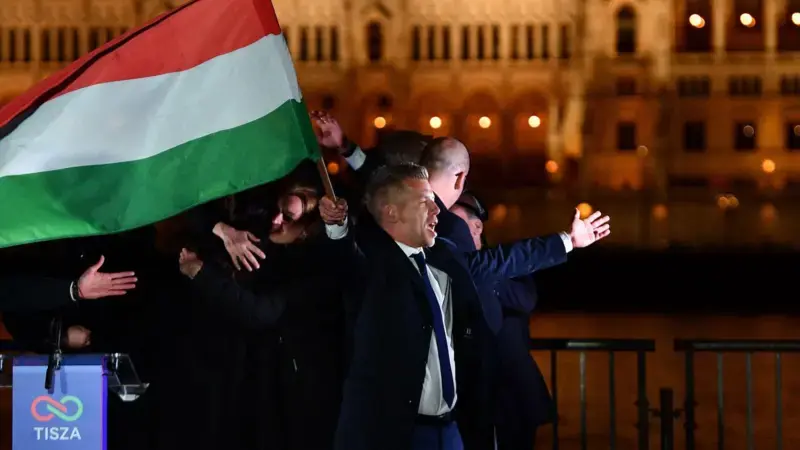 Péter Magyar po wygraniu wyborów - Ferenc Isza / AFP via Getty Images