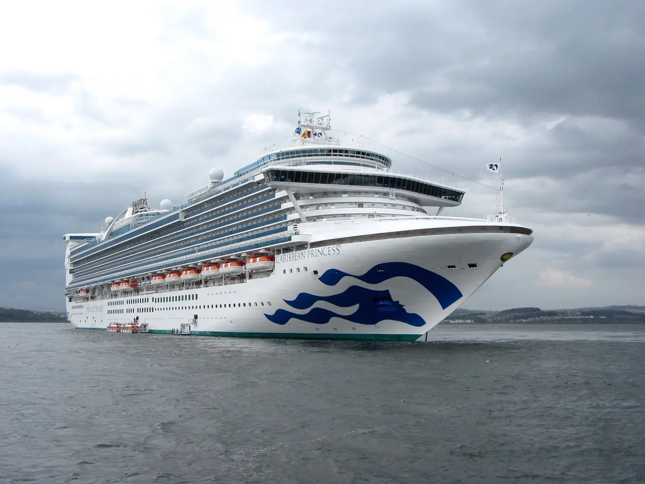 Wycieczkowiec Caribbean Princess, Źródło: Geograph/Gareth james