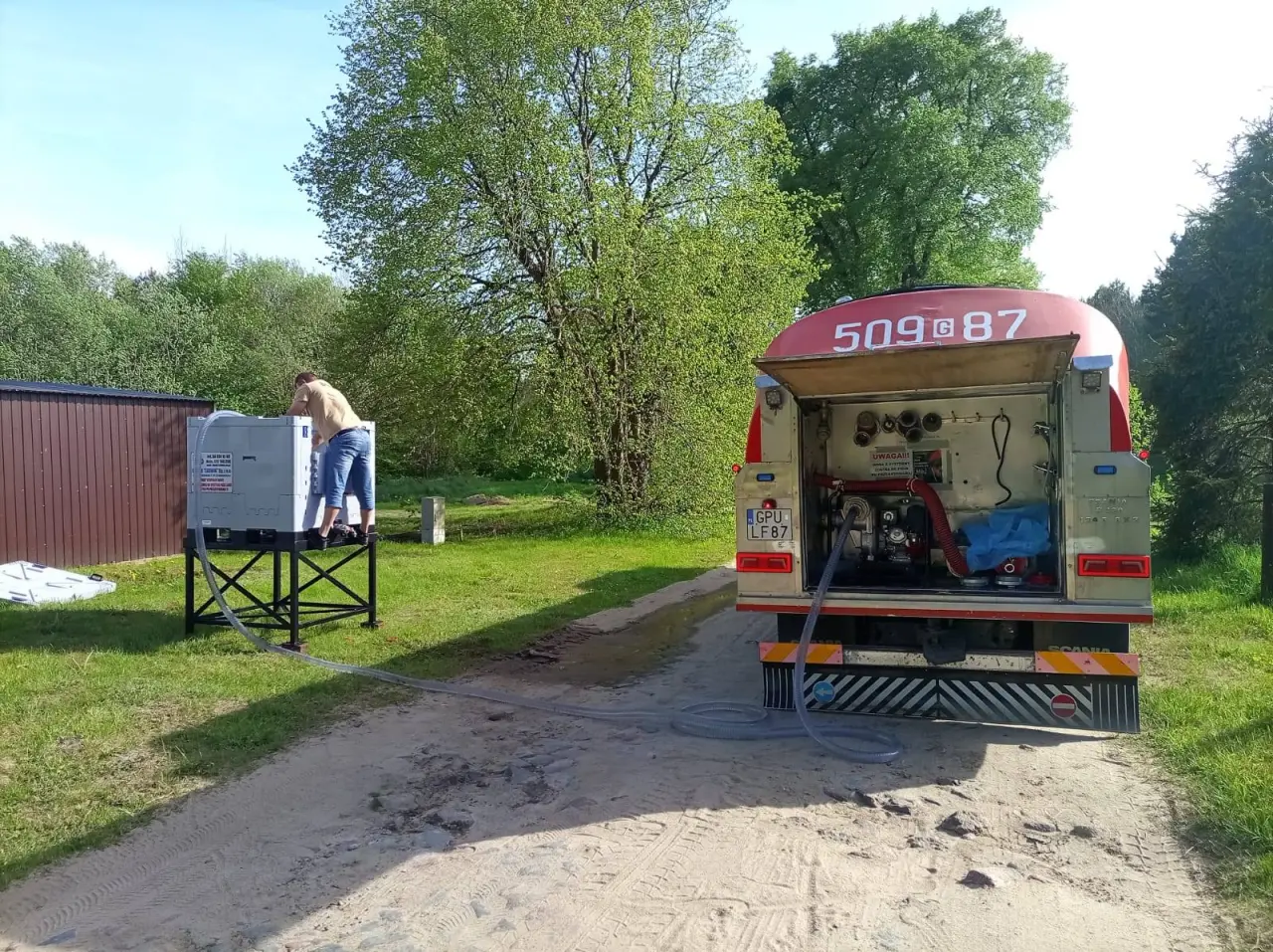 Miejsce dystrybucji wody, Źródło: OSP w Leśniewie (Facebook)
