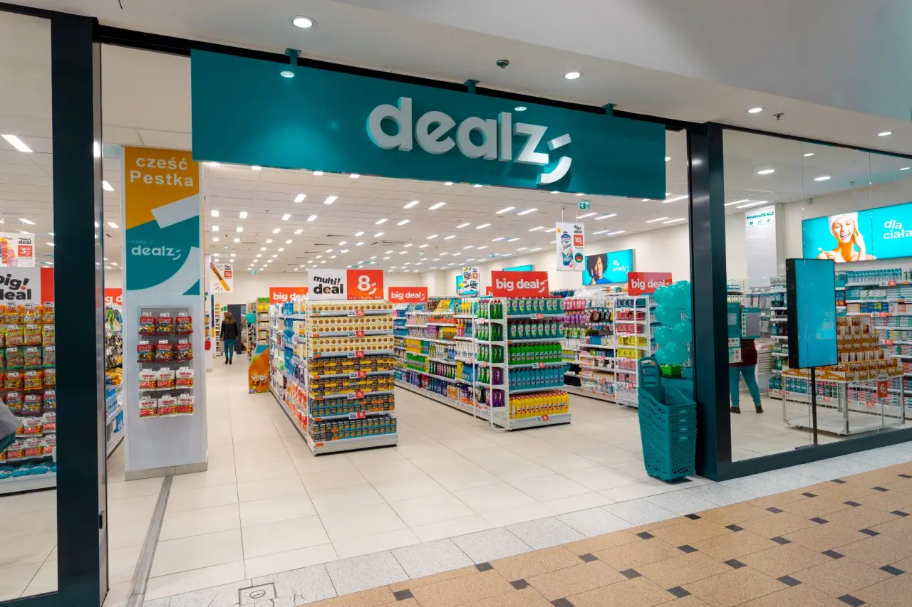 Sklep Dealz, Źródło: Materiały dla mediów, Dealz