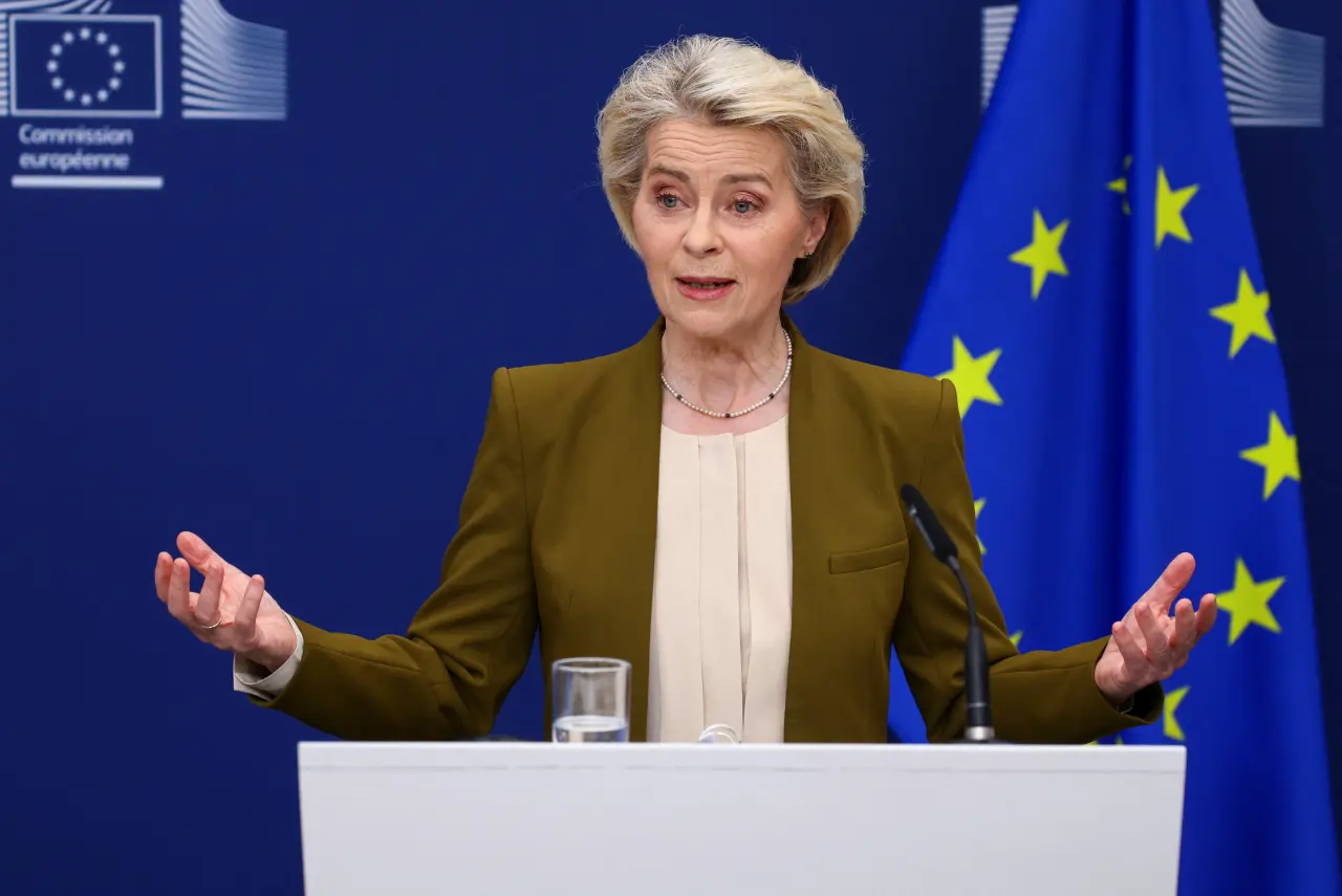 Ursula von der Leyen mówiąca o sankcjach, Źródło: Reuters / Forum (fot. Yves Herman)